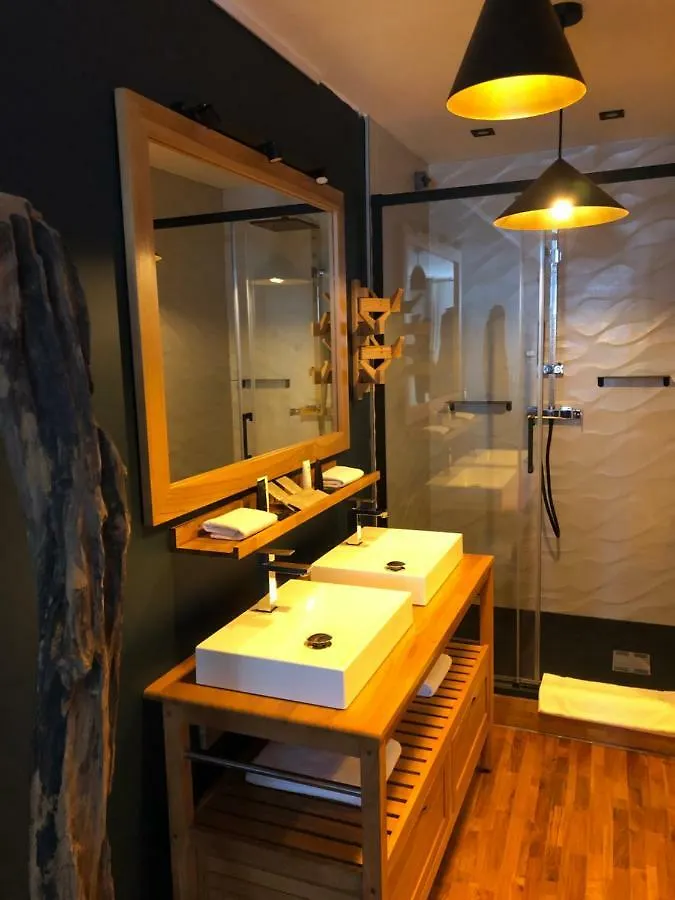 Les Suites Sainte Claire Annecy